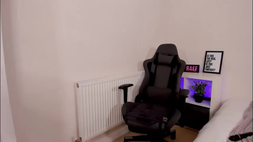 luciewintersuk Live Sex April 14, 2026