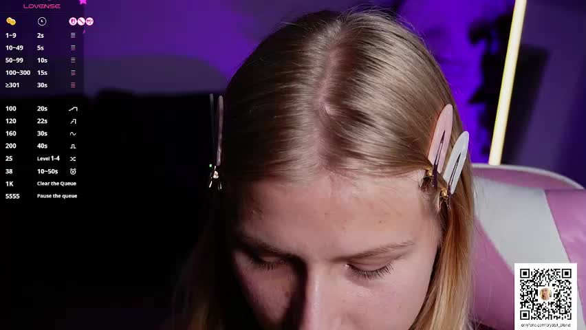 crystal_blond Live Sex April 14, 2026