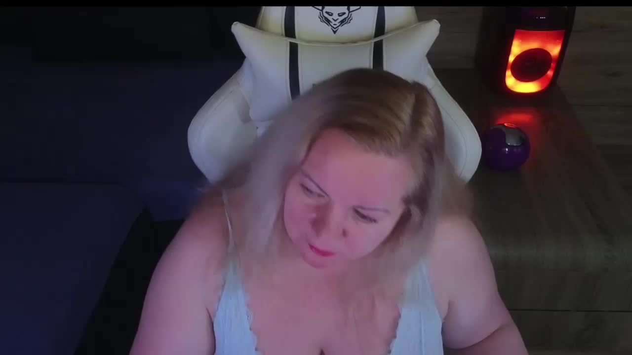 Molligspielle Live Sex April 14, 2026