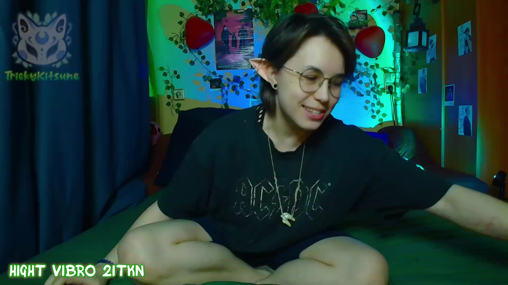 Tricky_Kitsune Live Sex April 14, 2026