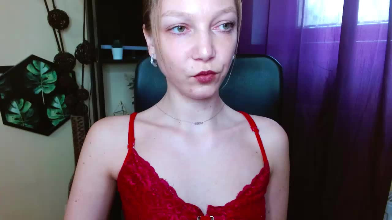 EmillyExtasy Live Sex April 14, 2026