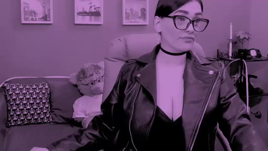 chantallovely Live Sex April 14, 2026