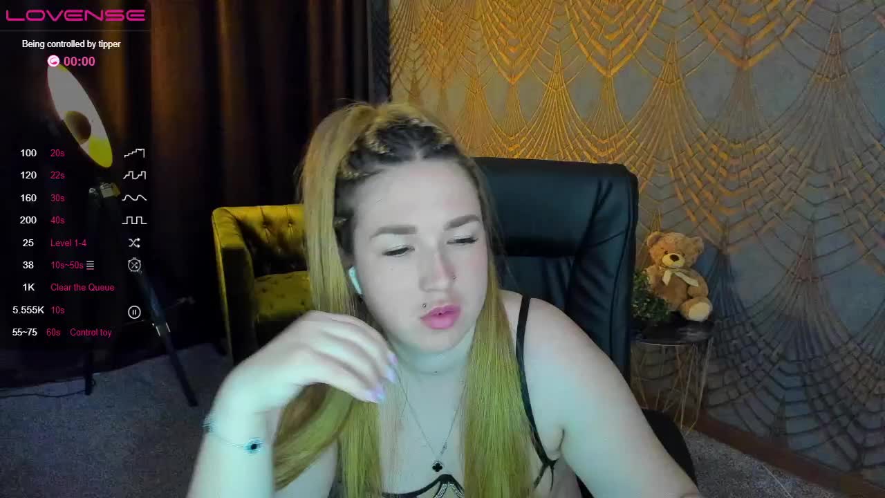 SofiiDarling Live Sex April 14, 2026