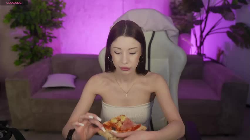 kira0541 Live Sex April 14, 2026