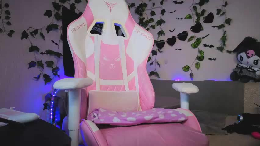 kawai_kittypussy Live Sex April 14, 2026