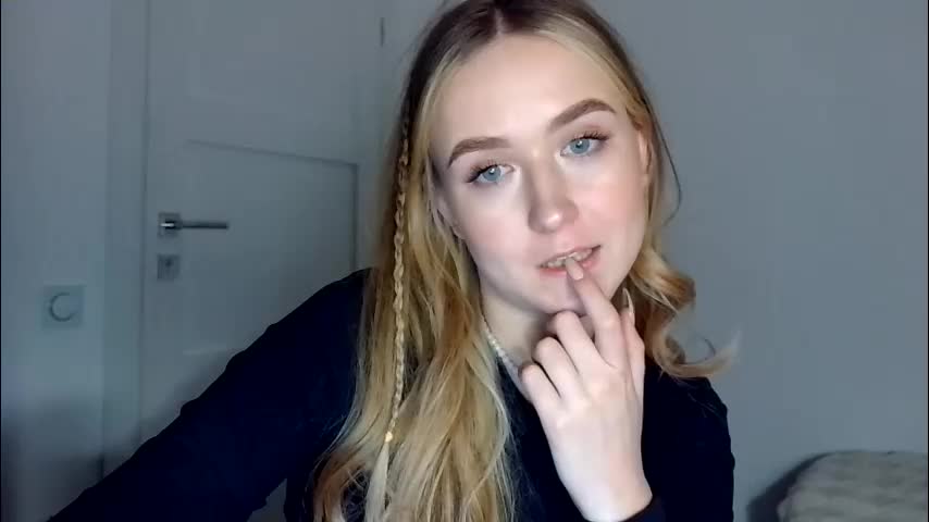 lulu_baby1 Live Sex April 14, 2026