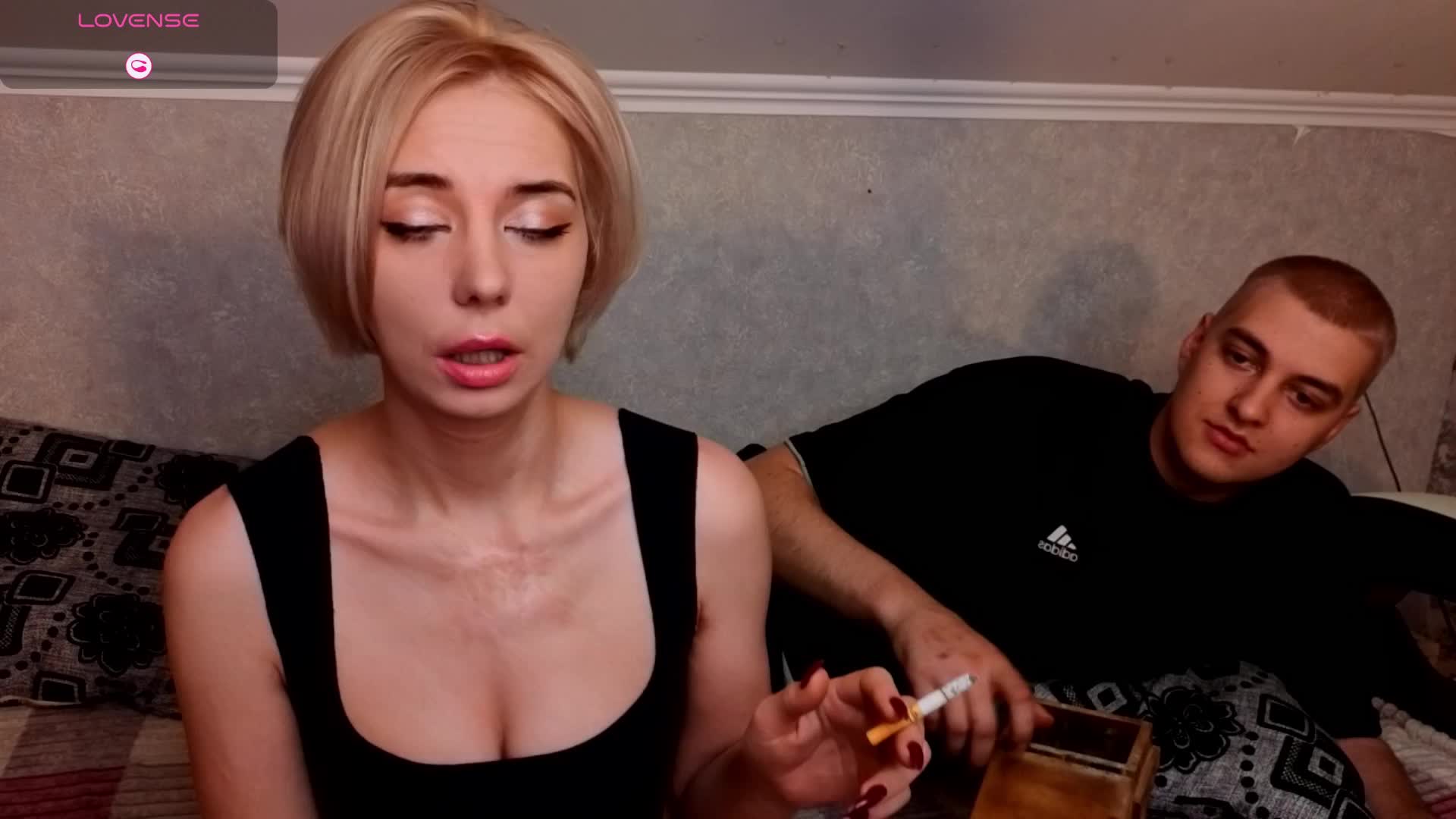BlondIce Live Sex April 15, 2026