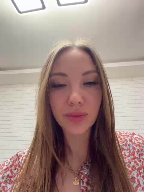 KitFox Live Sex April 15, 2026