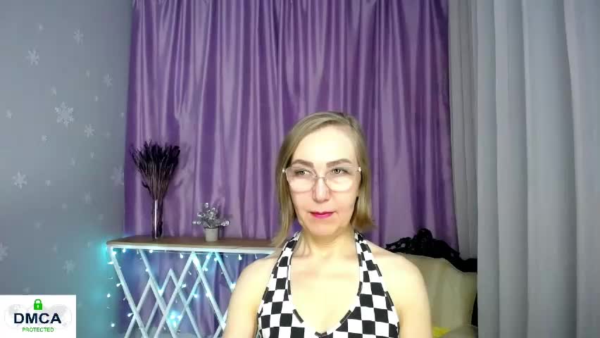 queen_a_n_i Live Sex April 15, 2026