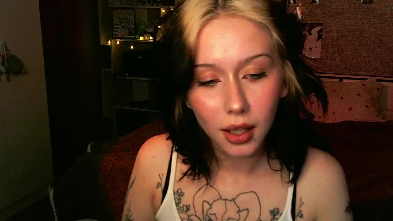velvetsunrise Live Sex April 15, 2026
