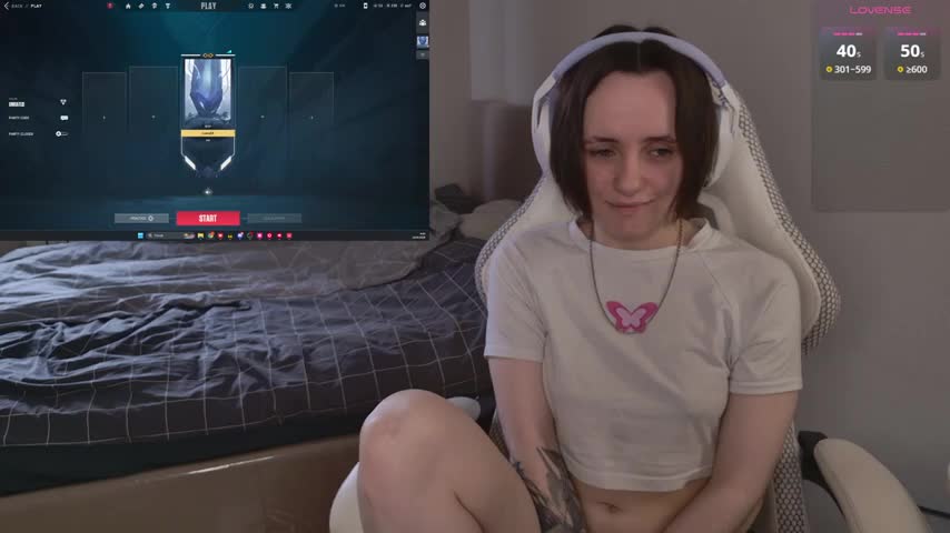 Luna_Loveee Live Sex April 15, 2026