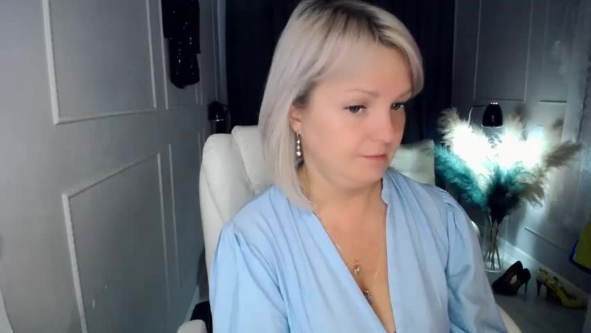 emmmam Live Sex April 15, 2026