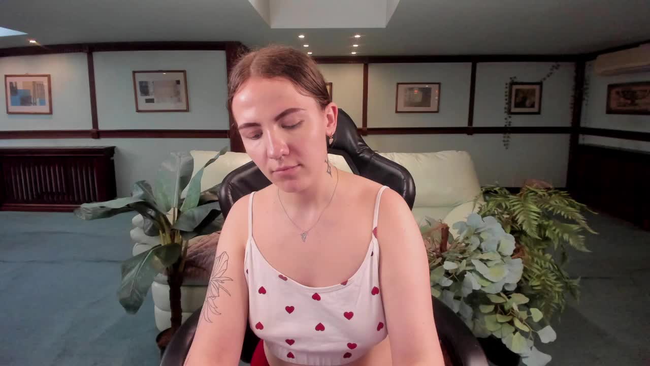 KiraRustle Live Sex April 15, 2026