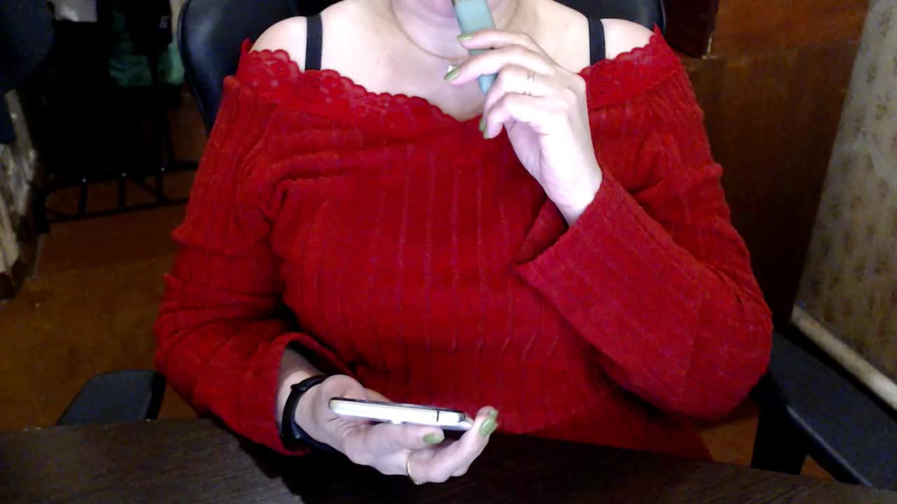 Alisa1917 Live Sex April 15, 2026