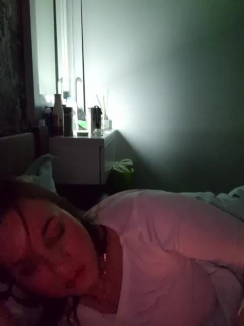 Kira183 Live Sex April 15, 2026