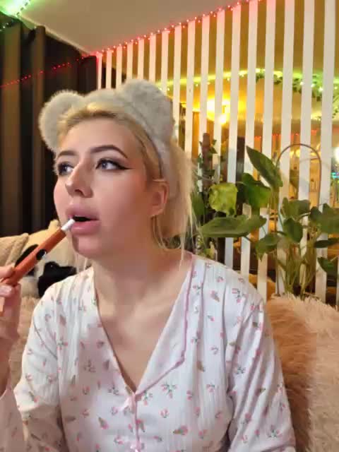FlowwwerGirl Live Sex April 15, 2026