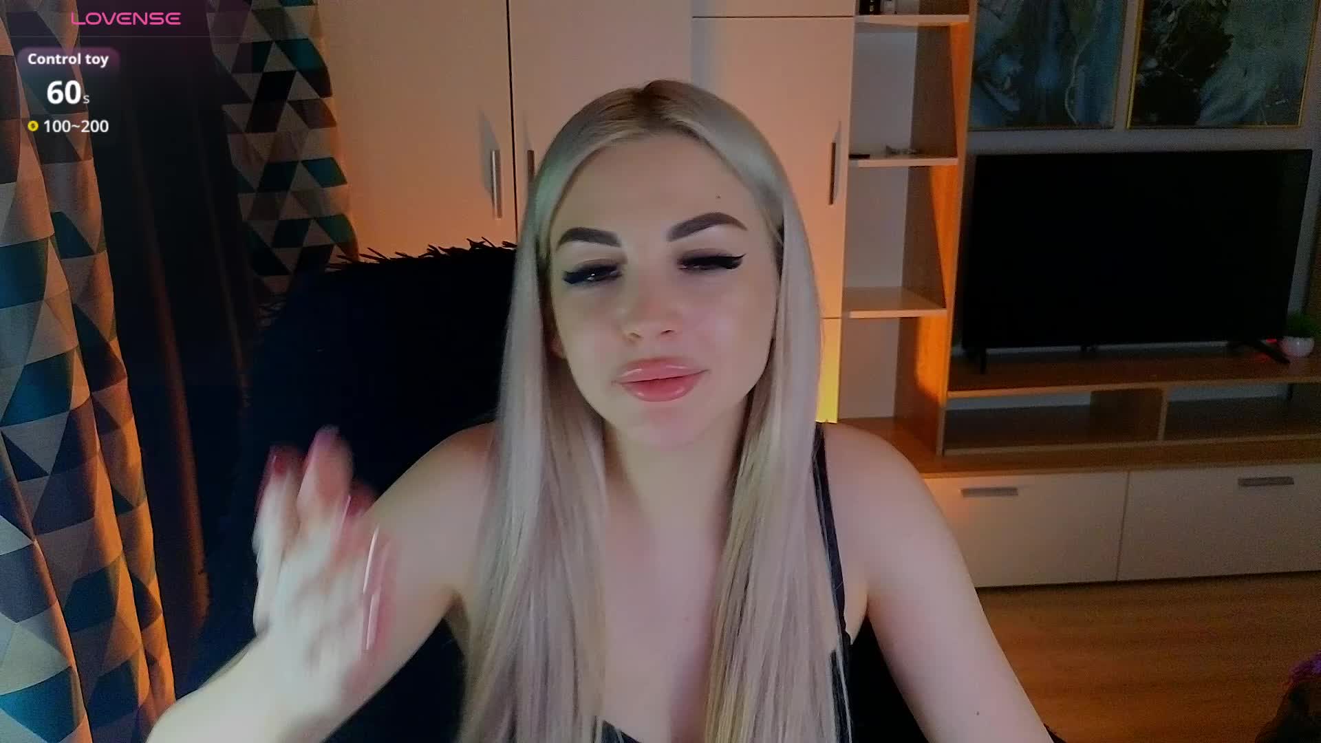 MilanaOmgReal Live Sex April 15, 2026