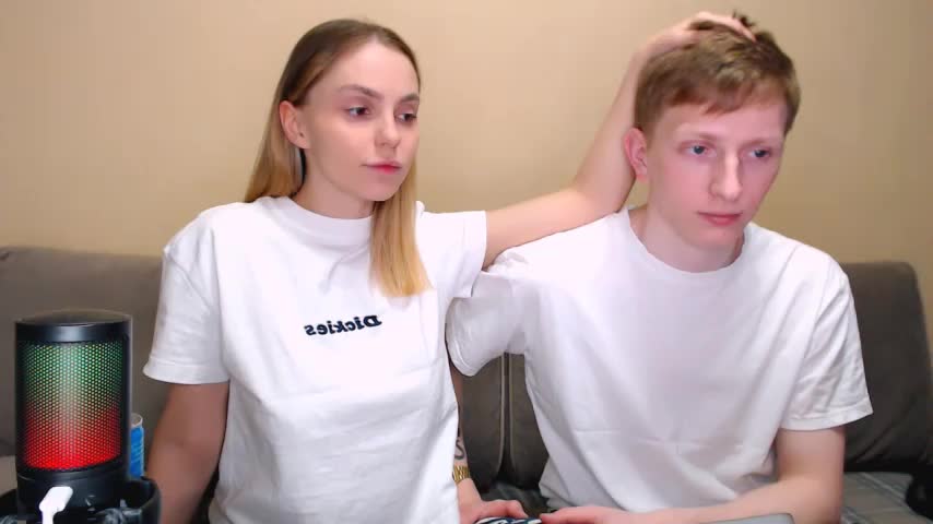 juliaanddima Live Sex April 15, 2026