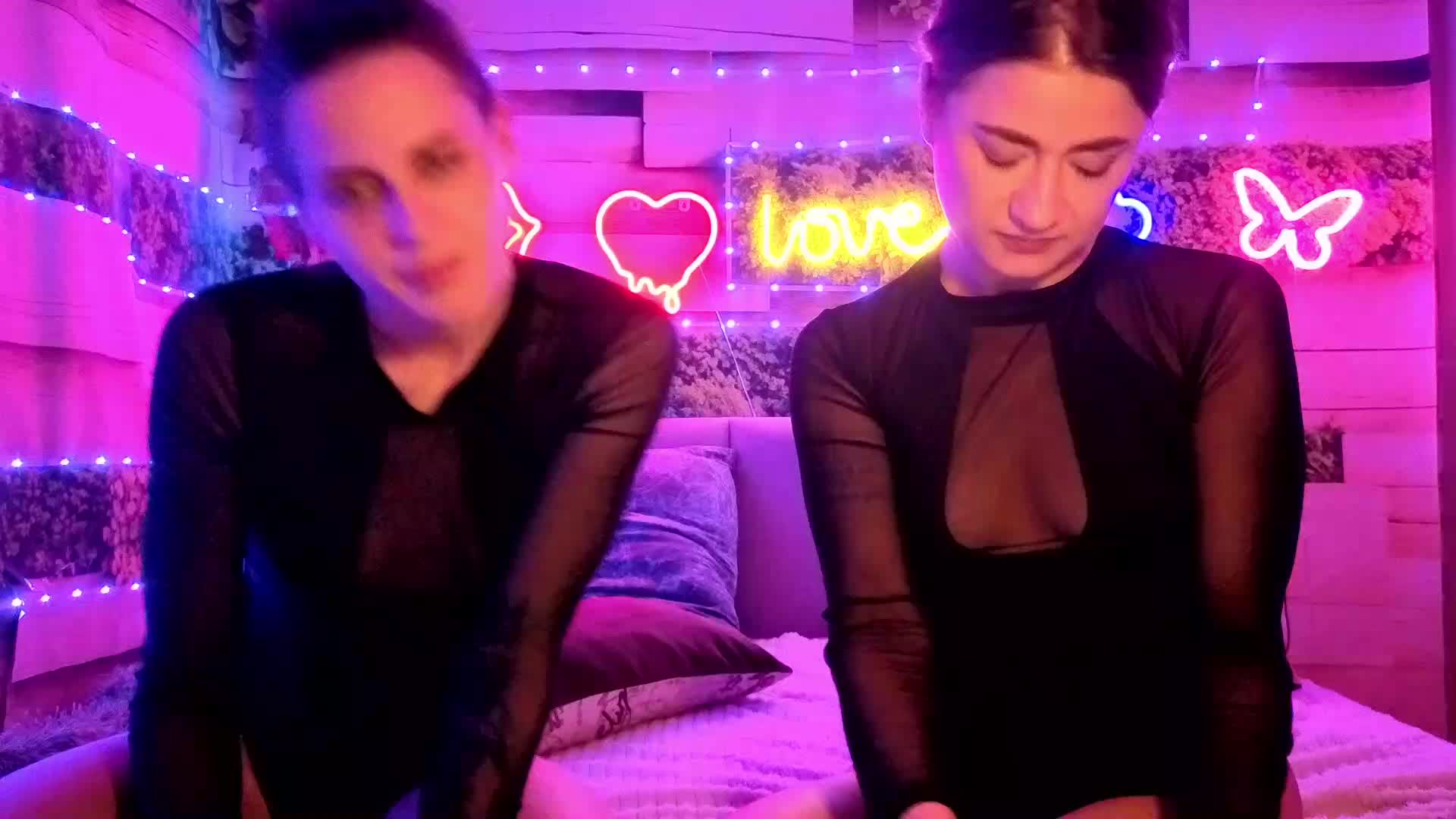 2Laski2 Live Sex April 15, 2026