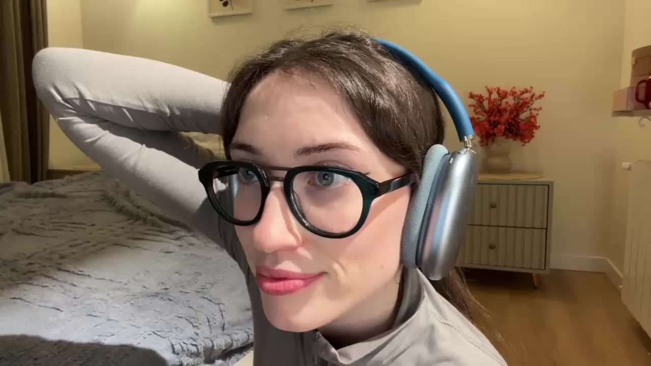 KellyyBeryy Live Sex April 15, 2026