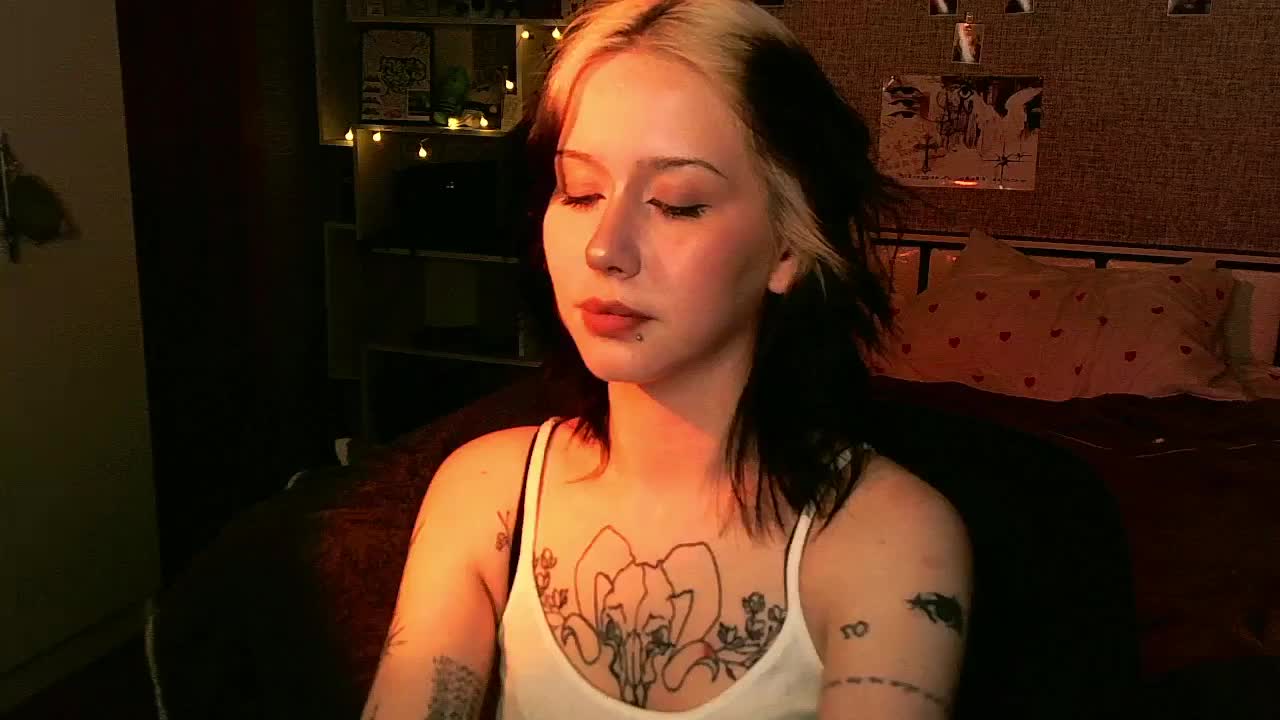 velvetsunrise Live Sex April 15, 2026