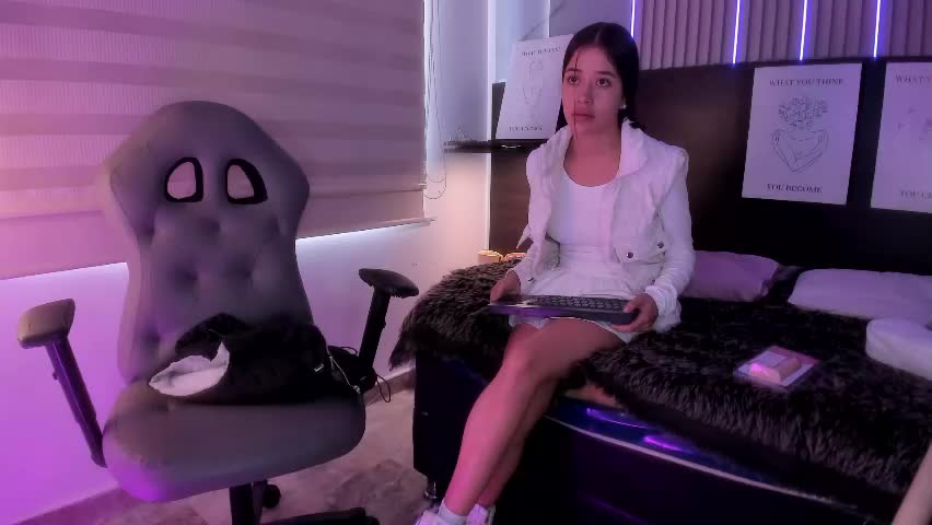 lara_as Live Sex April 15, 2026