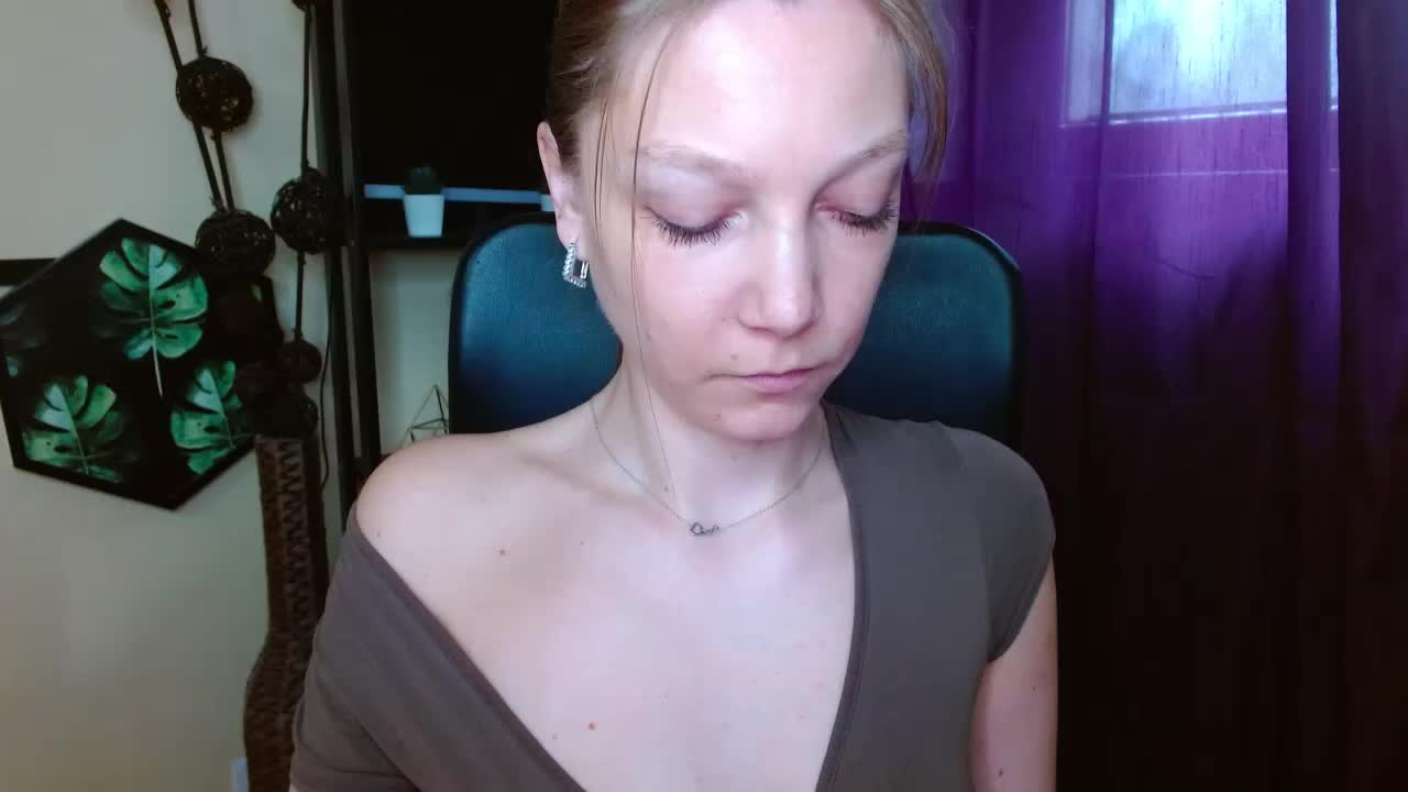 EmillyExtasy Live Sex April 15, 2026