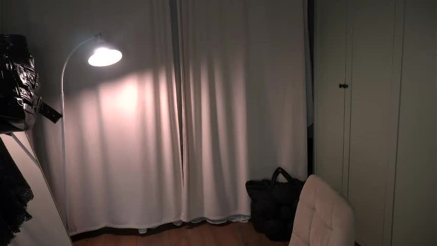 lisa_schiele Live Sex April 15, 2026
