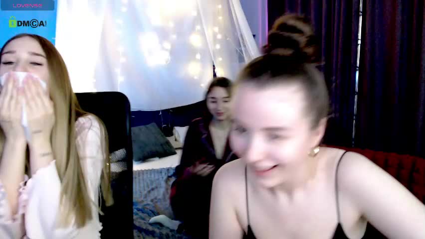leslie_bird Live Sex April 15, 2026