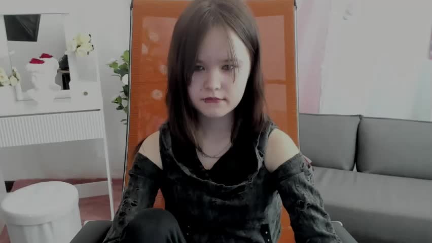 elainebeness Live Sex April 15, 2026