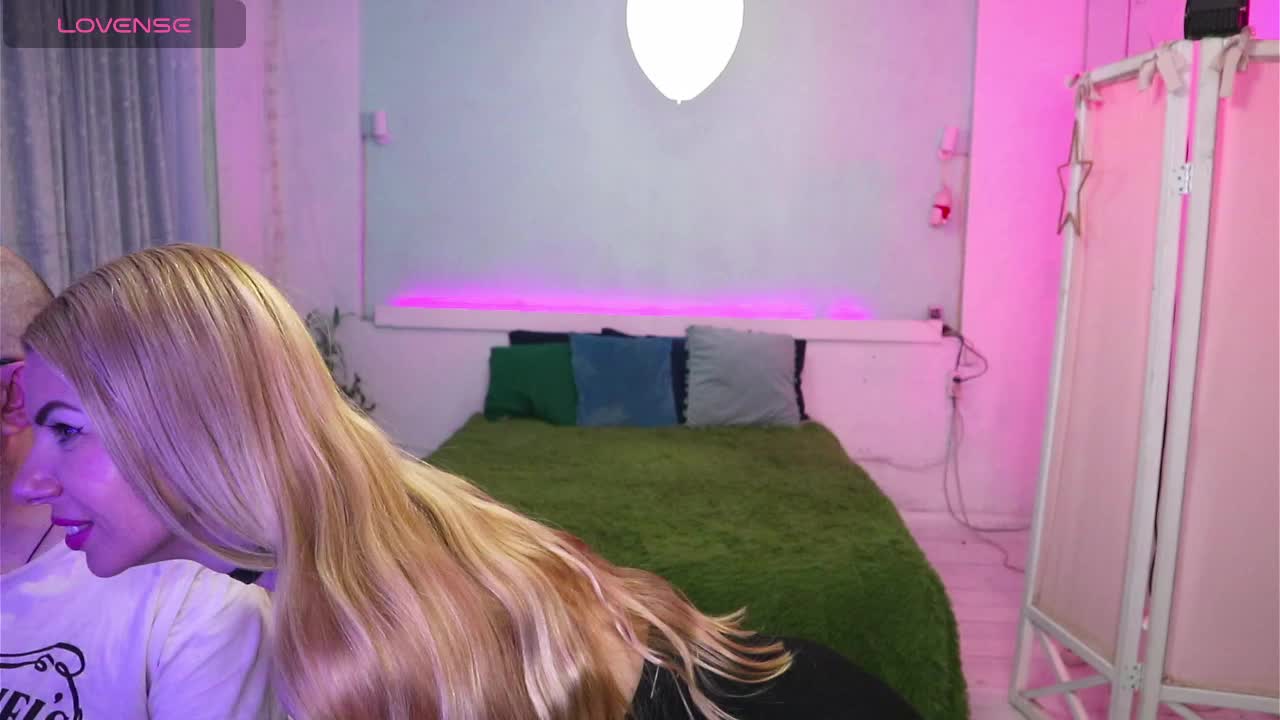 AlisaAleks Live Sex April 15, 2026