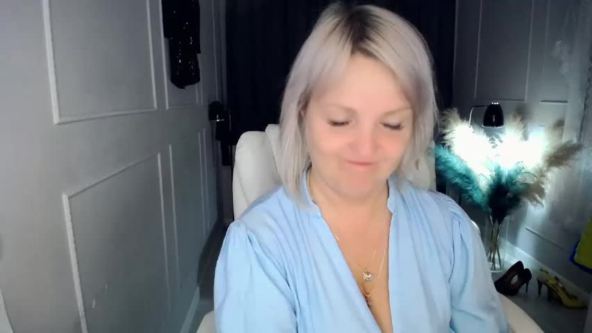 emmmam Live Sex April 16, 2026