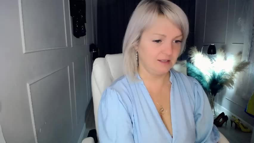 emmmam Live Sex April 16, 2026