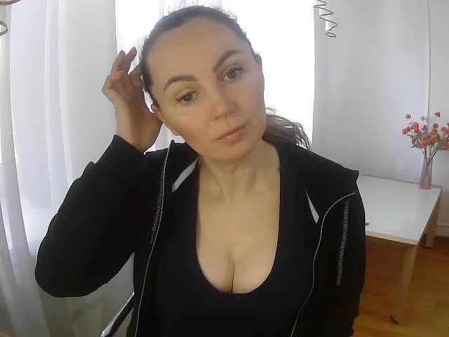 TessBertie Live Sex April 16, 2026