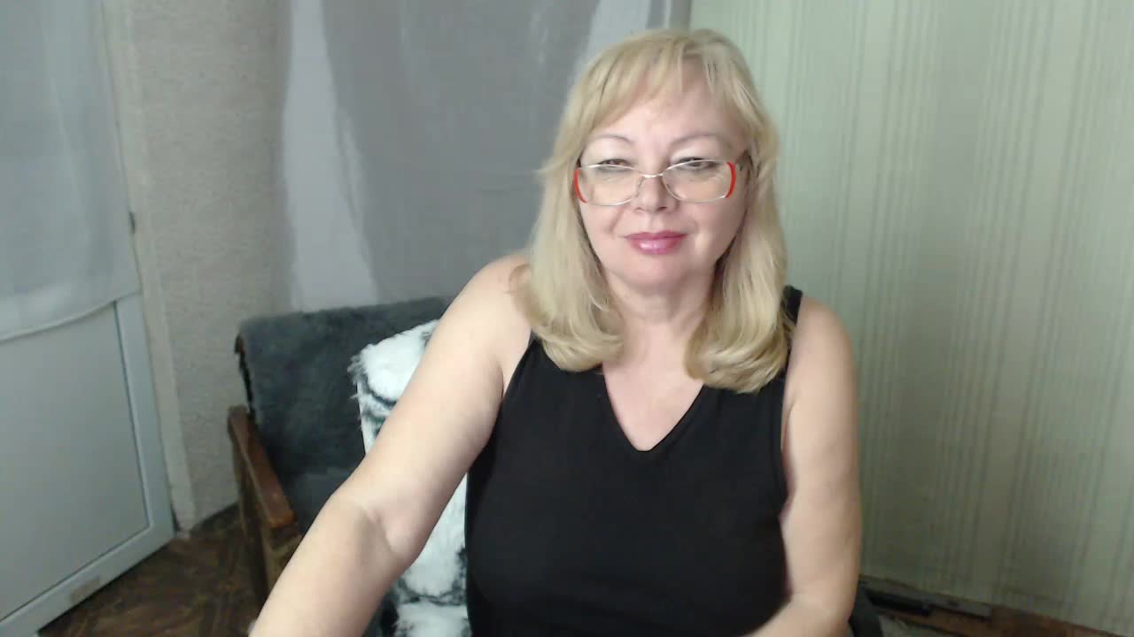 EvelynLoveShy Live Sex April 16, 2026