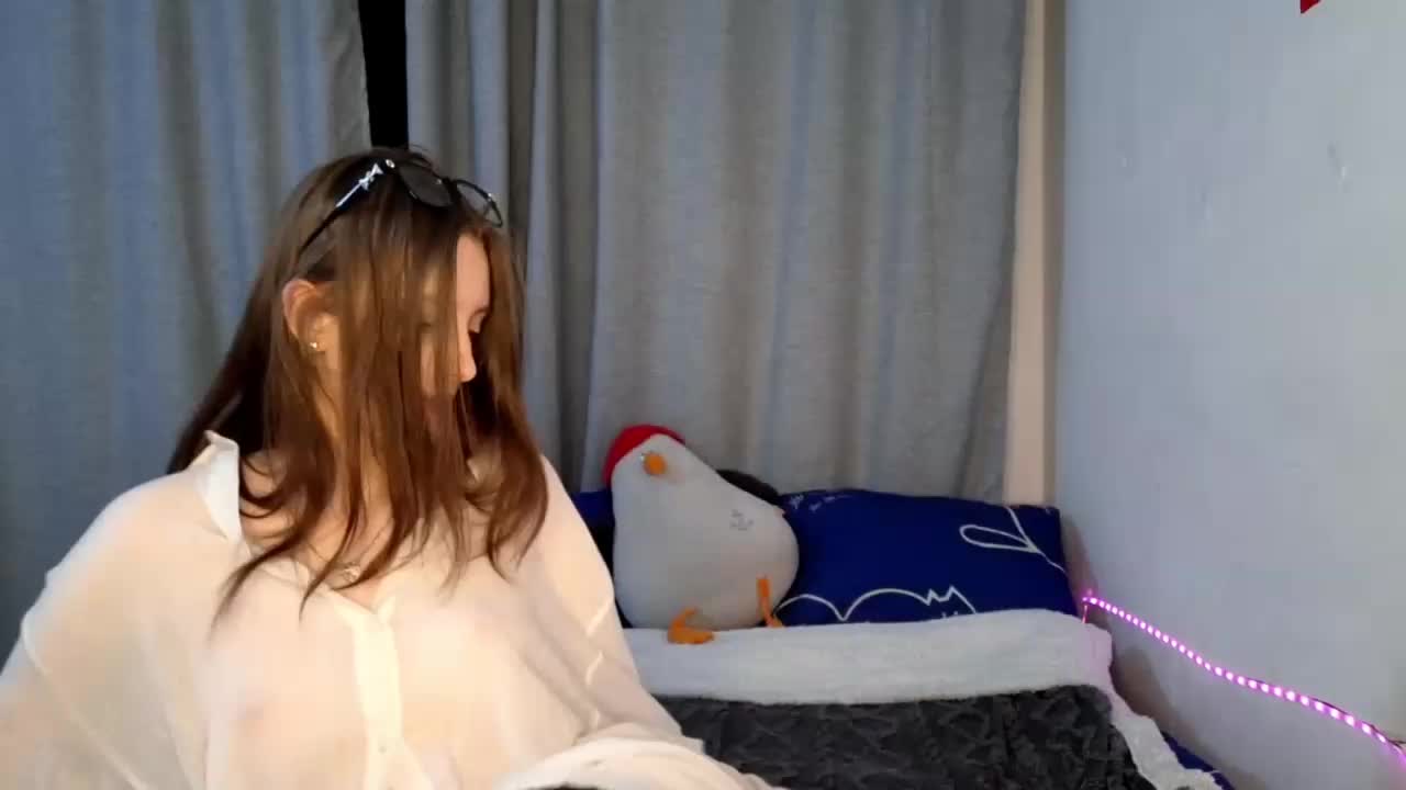VikkiShon Live Sex April 16, 2026