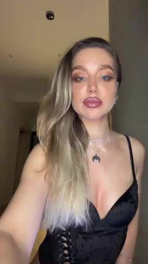 MistressX555 Live Sex April 16, 2026