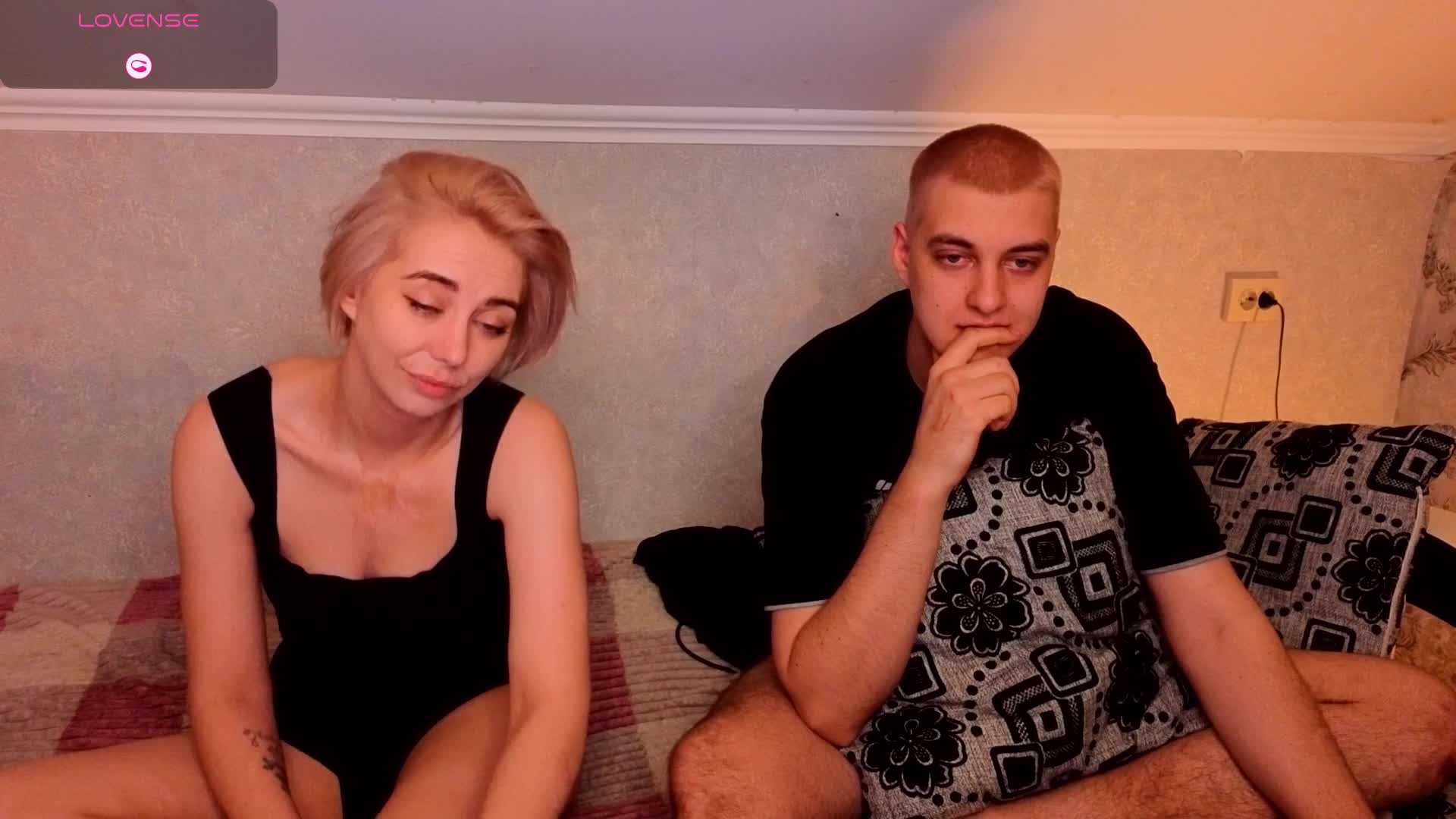 BlondIce Live Sex April 16, 2026