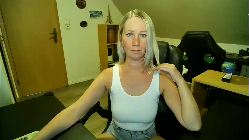 _korall_ Live Sex April 16, 2026