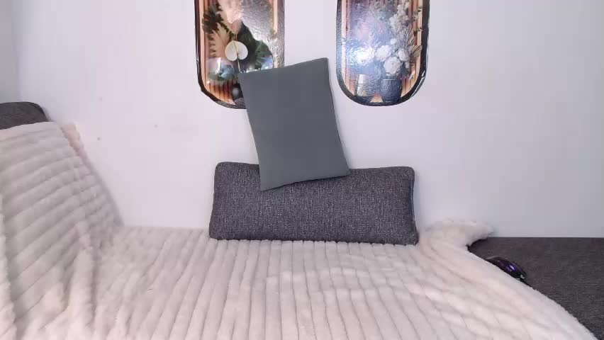 love_bella_ Live Sex April 16, 2026