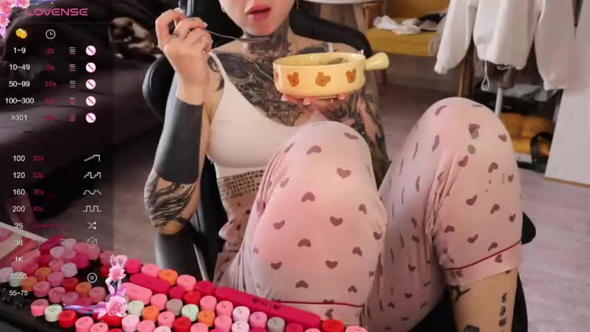 _viv1an_ Live Sex April 16, 2026