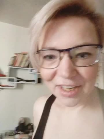 TilyTily Live Sex April 16, 2026