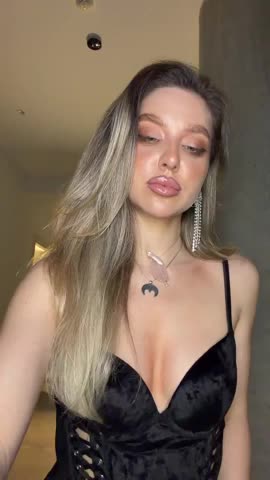 MistressX555 Live Sex April 16, 2026