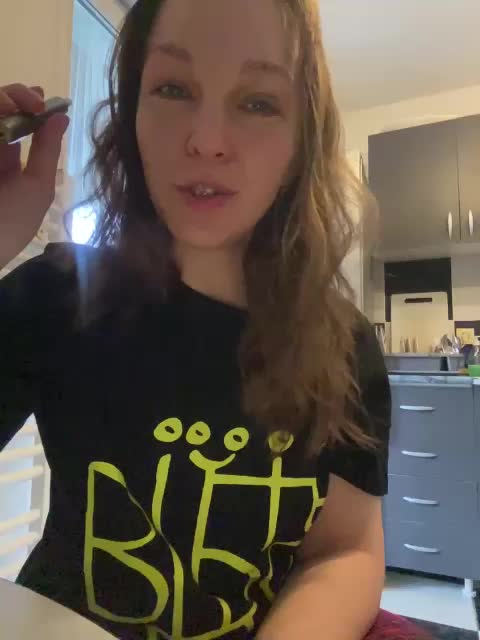 Alisasqrl Live Sex April 16, 2026