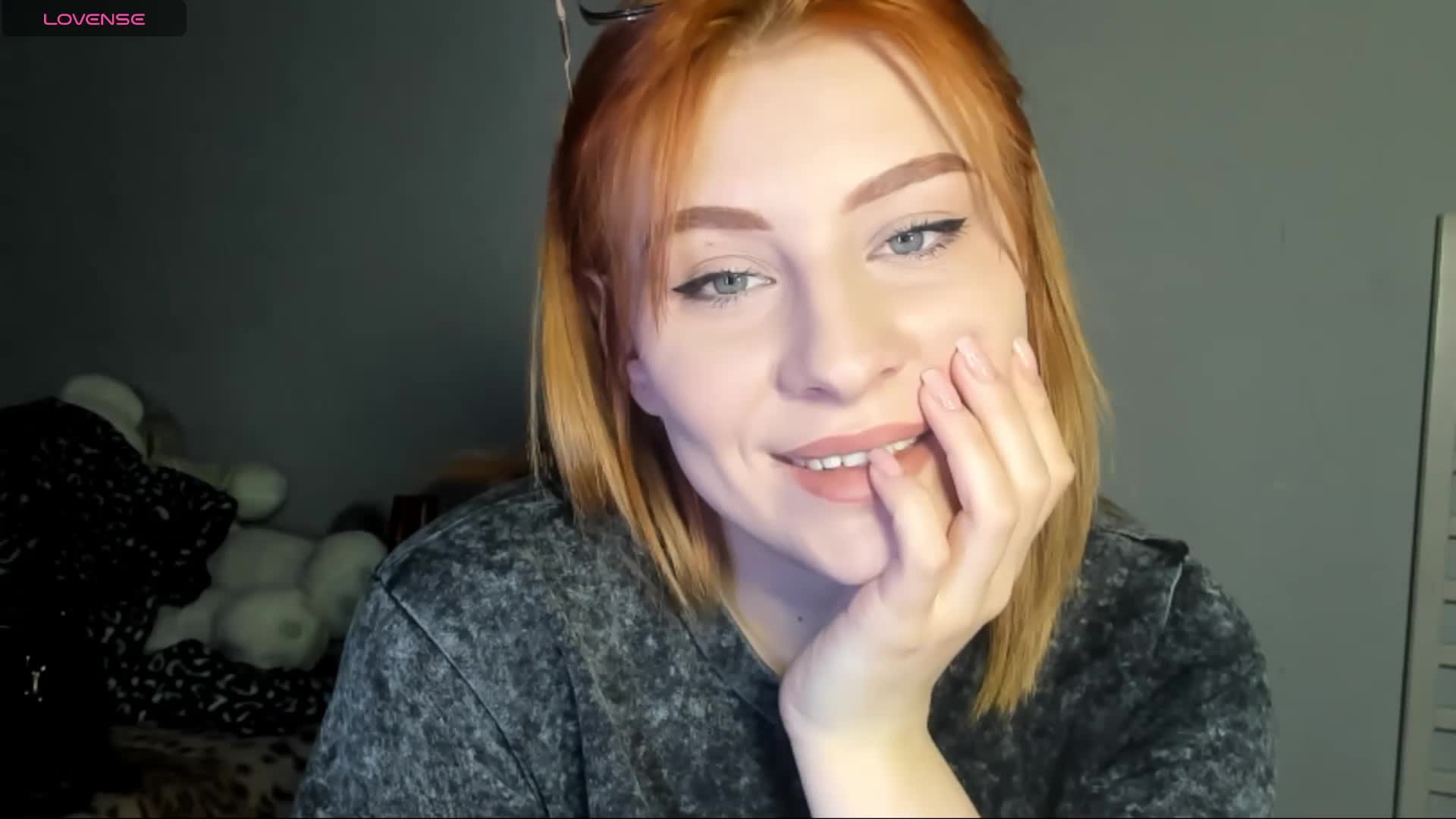 RedheadDevil Live Sex April 16, 2026