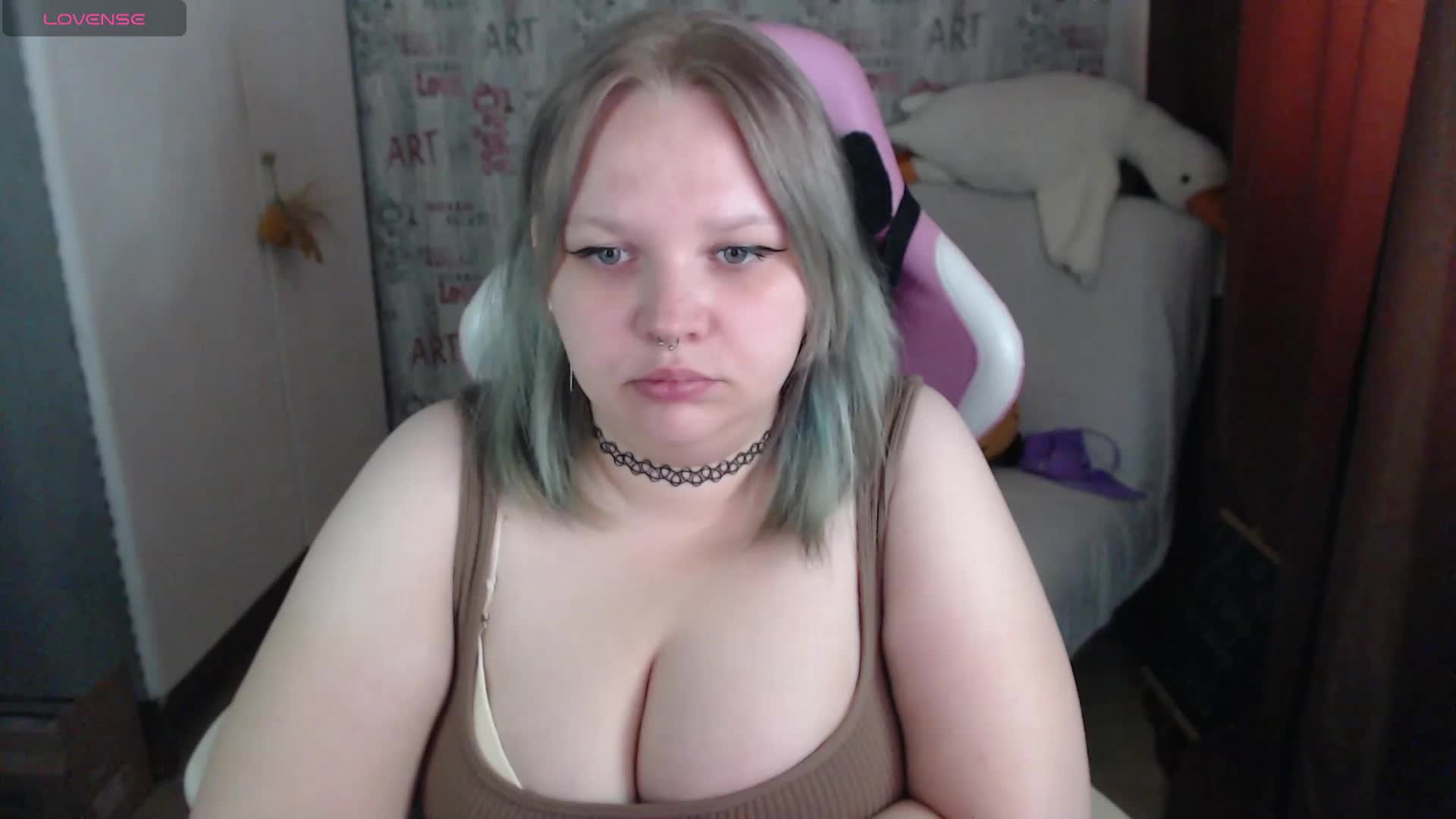 -MeooW- Live Sex April 17, 2026