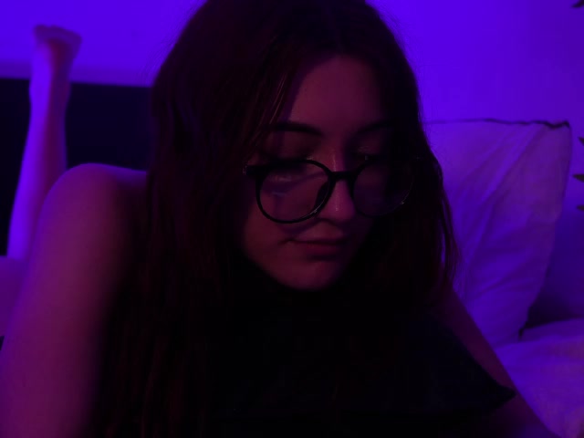 MilaFlame Live Sex April 17, 2026