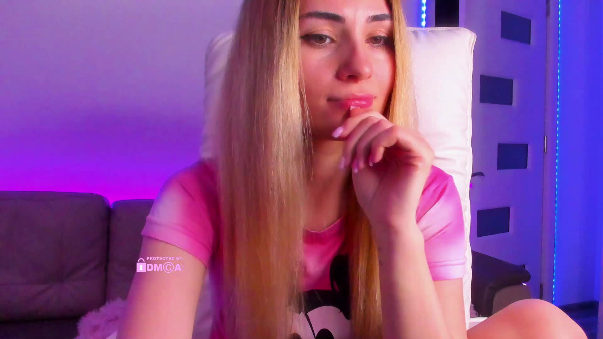 Lynx Live Sex April 17, 2026