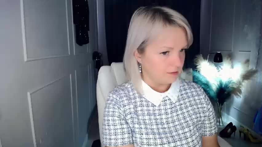 emmmam Live Sex April 17, 2026