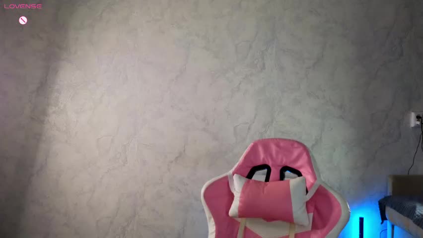 lovelly_molly Live Sex April 17, 2026